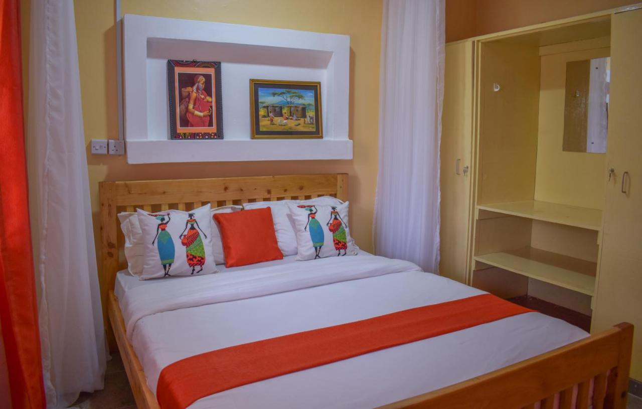 Africana Yard Китале Экстерьер фото